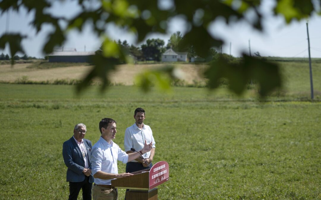 Ottawa earmarks funds for N.S. green energy but also ponders support for fossil fuels