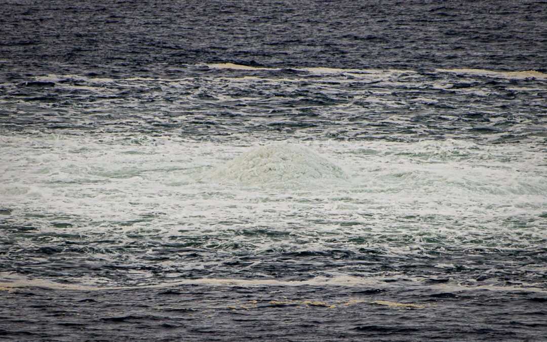 Sweden sends special diving vessel to area of pipeline leaks