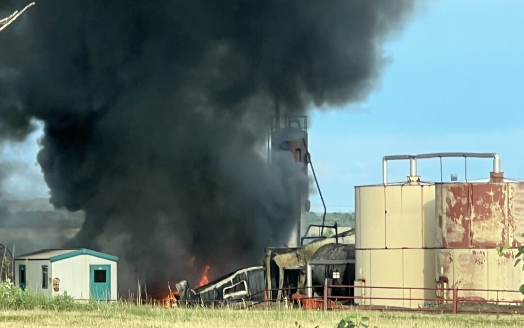 Lightning strikes oilfield battery NE of Stoughton