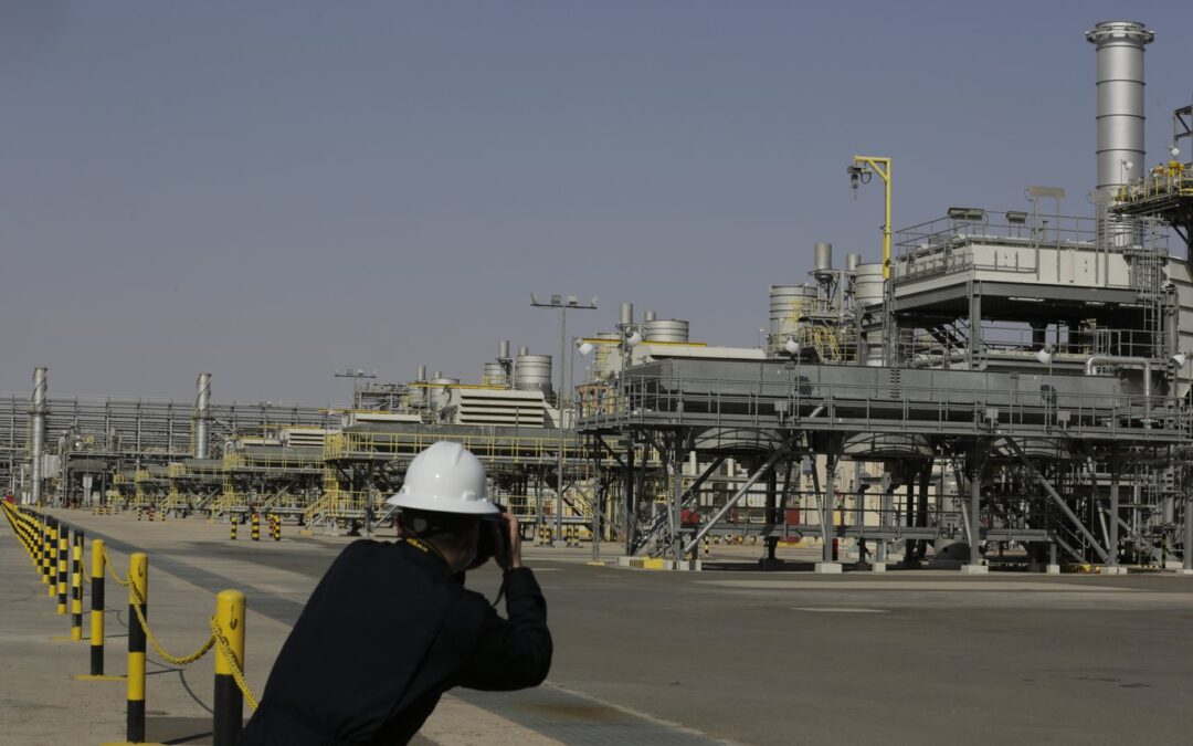 Saudi Arabia and Russia are cutting oil supply again in bid to boost prices