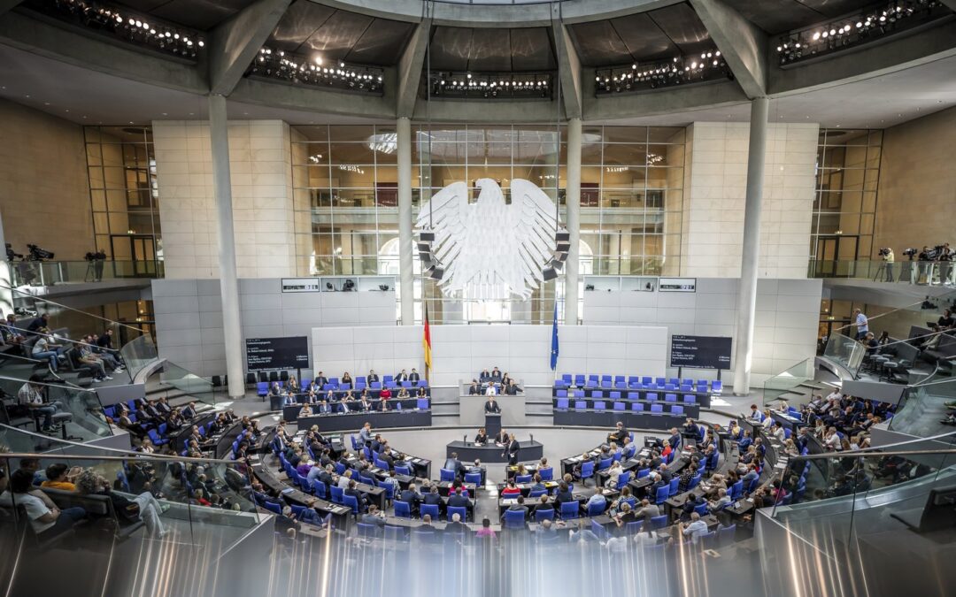 German lawmakers approve a contentious plan to replace fossil-fuel heating