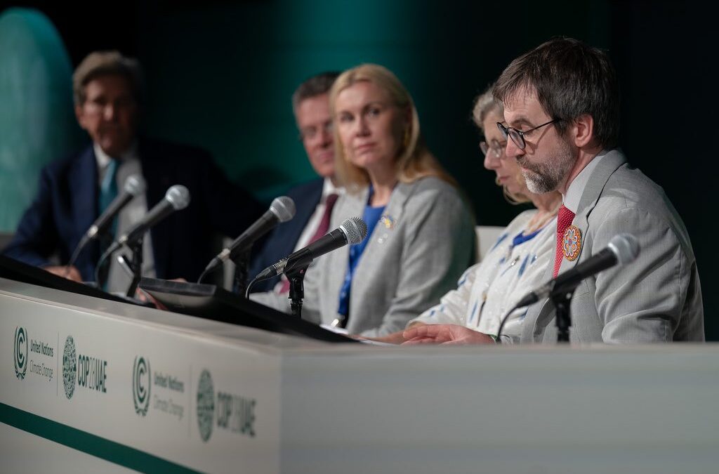 Guilbeault’s backgrounder on “Roadmap for the Decarbonization of Canada’s Oil and Gas Sector”