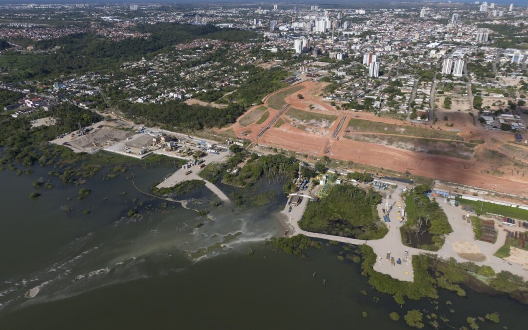Petrochemical giant’s salt mine ruptures in northeastern Brazil. Officials warn of collapse