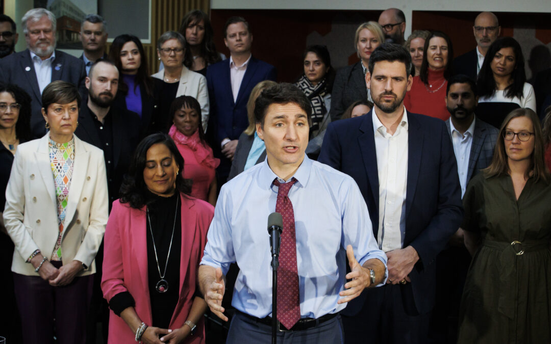 Liberals pounce on Poilievre’s visit to carbon tax protest, support from Alex Jones